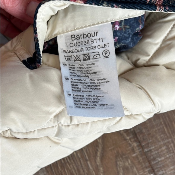 Barbour Cream Quilted Women's Vest - Picture 7 of 9